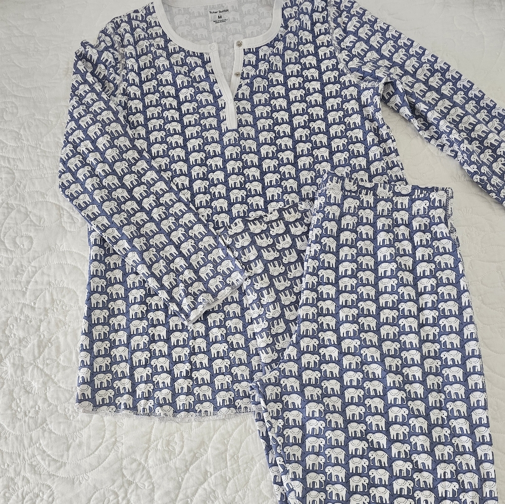 ROLLER RABBIT ELEPHANT PJS!!  LONG SLEEVE NEVER BEEN WORN!!!